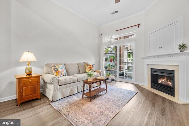 Building Photo - 4951 Brenman Park Dr