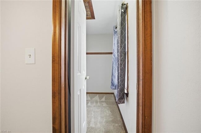 Building Photo - 725 Mill Landing Rd