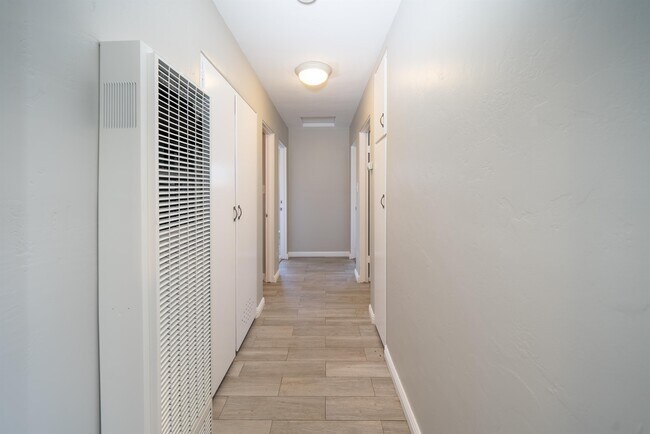 Building Photo - 1611 S Tremont St