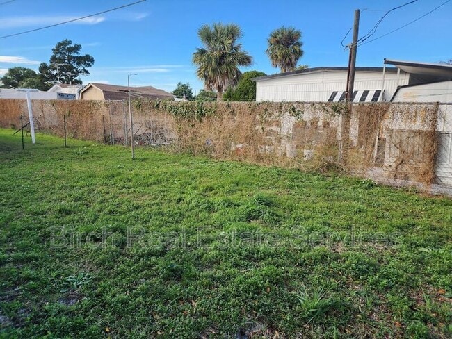 Building Photo - 7211 Lofty Dr