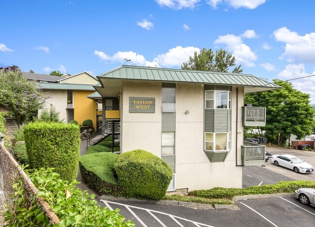 Building Photo - Taylor West Apartments