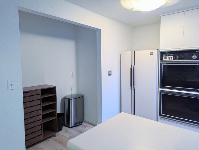 Building Photo - 3-Bed Retreat with Forest Abundance