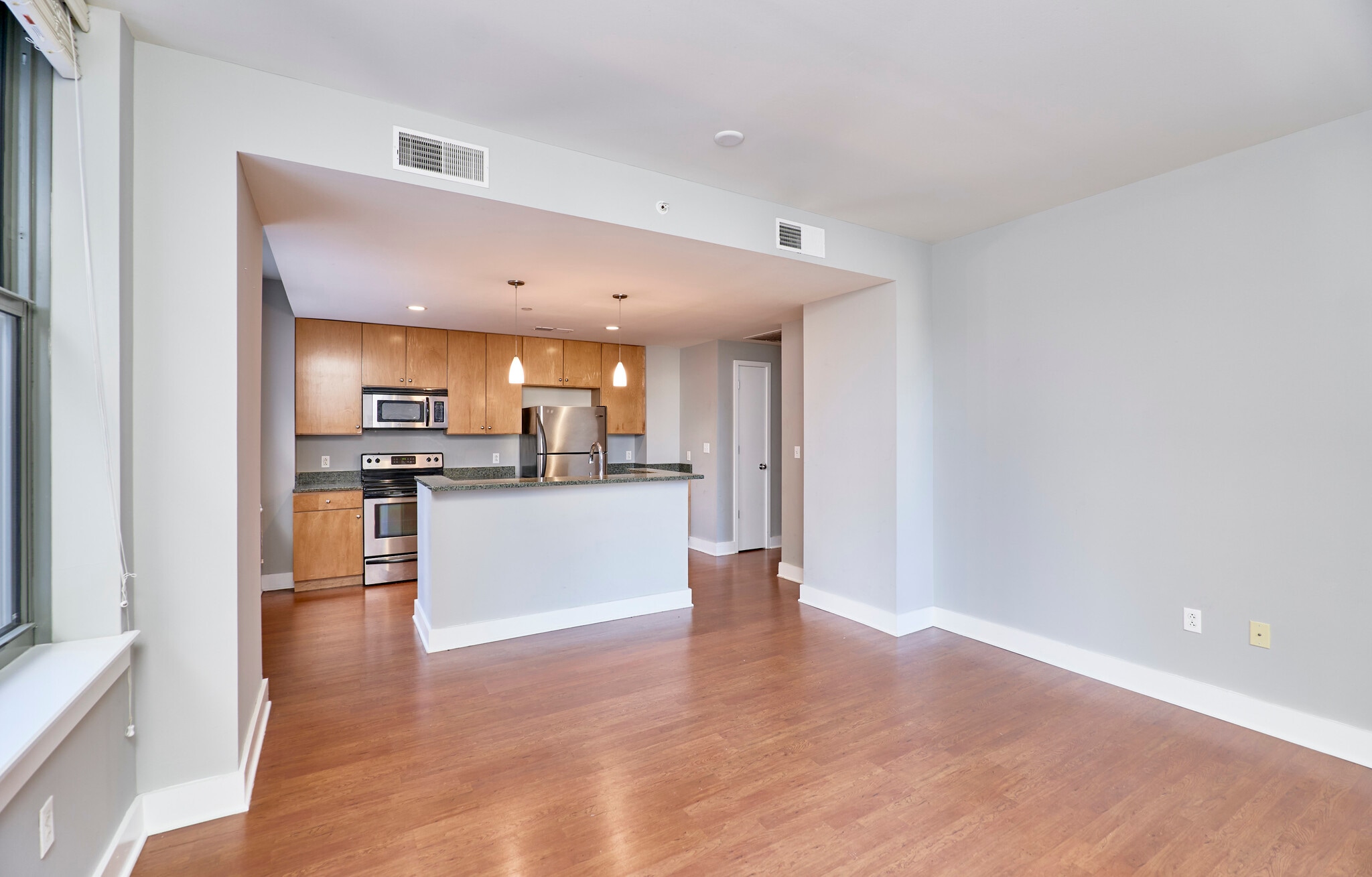 Building Photo - 314 N Broadway