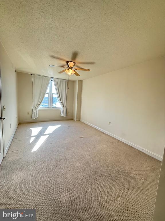 Building Photo - 11760 Sunrise Valley Dr