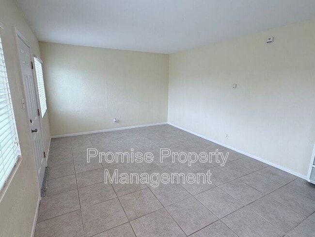 Building Photo - 1601 Walton St