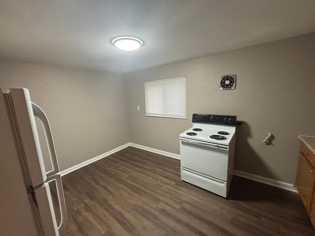 Building Photo - 3717 Beulah Rd