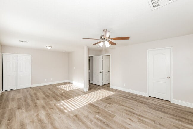 Building Photo - 7450 Easingwold Dr