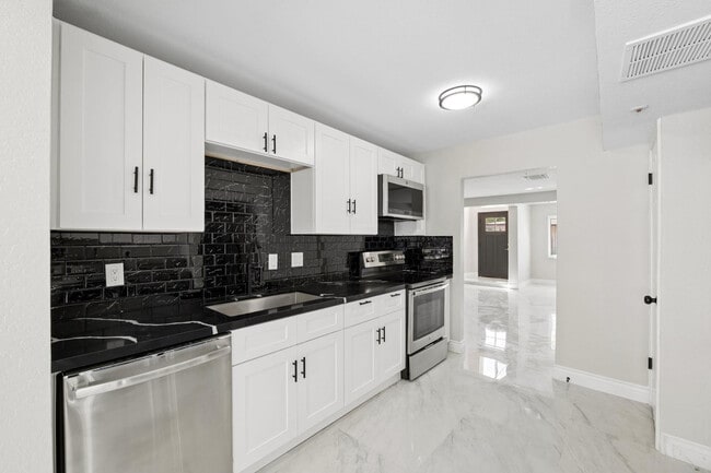 Building Photo - 7826 E Heatherbrae Ave