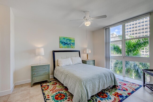 Building Photo - 550 Okeechobee Blvd