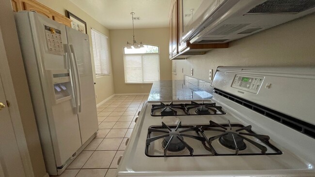Building Photo - Beautiful 3 Bedroom Home in Coral Canyon!