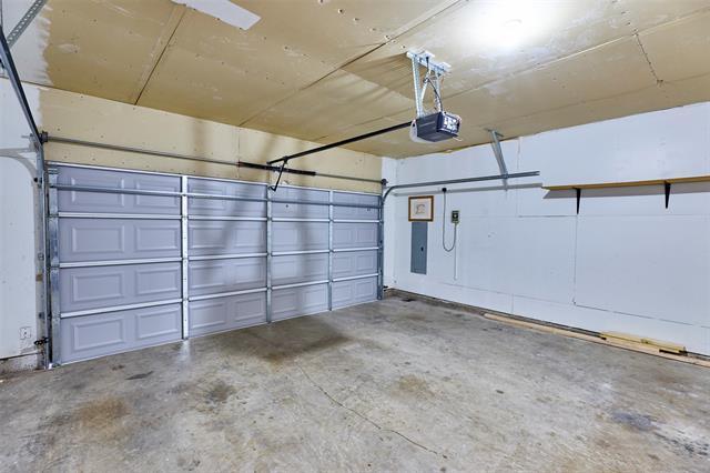 Building Photo - 2840 Clear Creek Dr