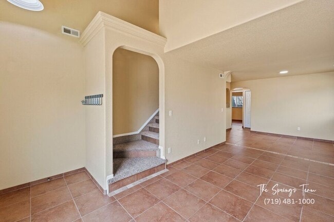 Building Photo - 5232 Solar Ridge Dr