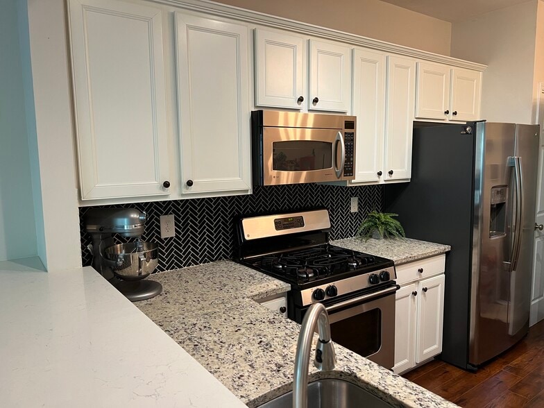 Kitchen - 5731 Evadale Trce