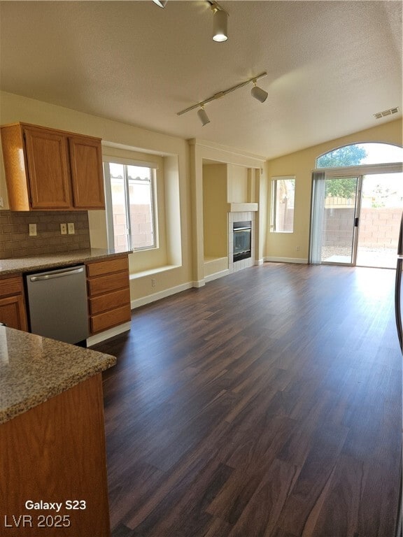 Building Photo - 916 Autumn Royal Ln