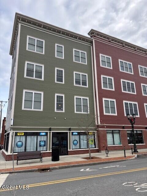 Building Photo - 12 White St