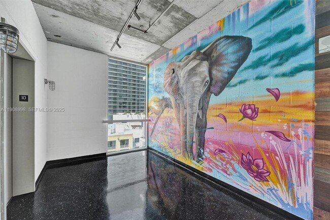 Building Photo - 444 NE 30th St