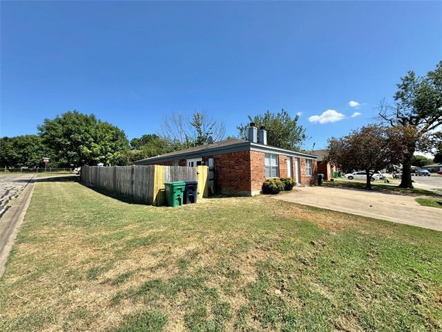 Building Photo - 305 Casie Ct