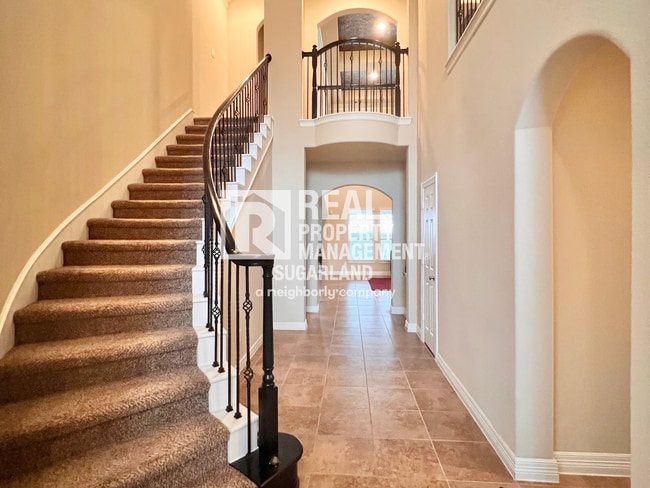 Building Photo - Stunning 5-Bedroom, 4.5-Bath Home for Rent in Richmond, TX