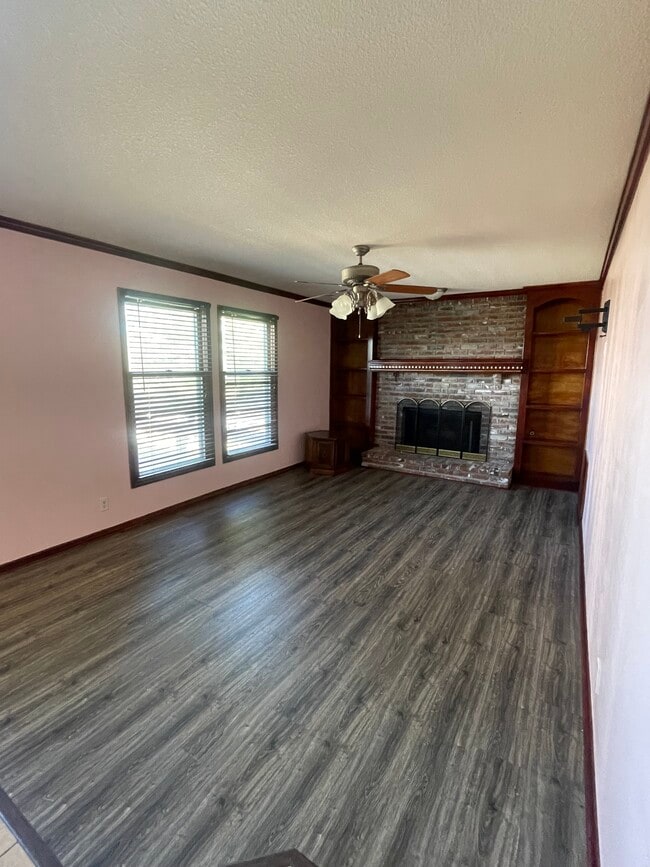 Building Photo - 8300 W 148th St