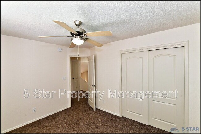 Building Photo - 6372 Franklin Ridge Dr
