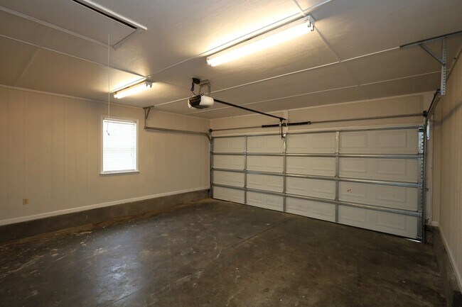 Building Photo - 4807 Ben Salem Way