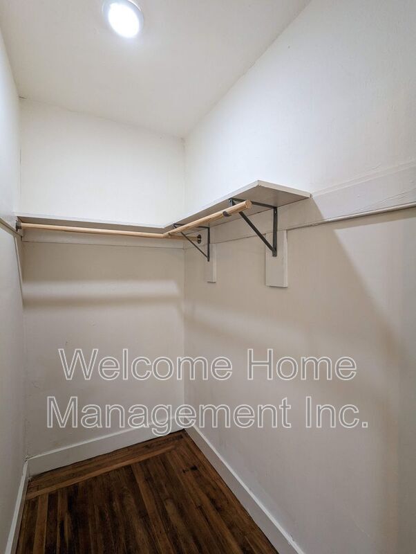 Building Photo - 1930 California St