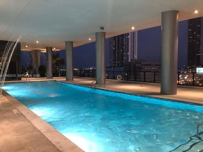 Building Photo - 1600 NE 1st Ave