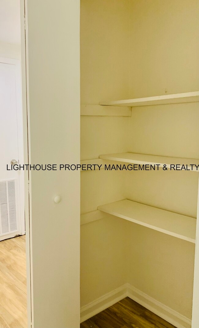 Building Photo - Completely Renovated 3-Bedroom Home in Edgewood Manor