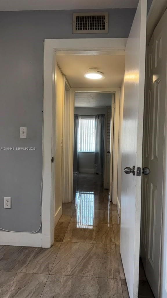 Building Photo - 145 SW 30th Ct