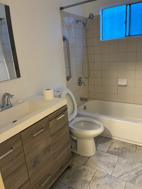 Building Photo - 3300 Brookdale Ave