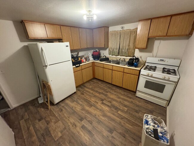 Building Photo - 2 Bedroom / 2 Bathroom house in Peoria wit...