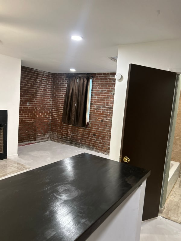 Building Photo - 3755 Shreve Ave