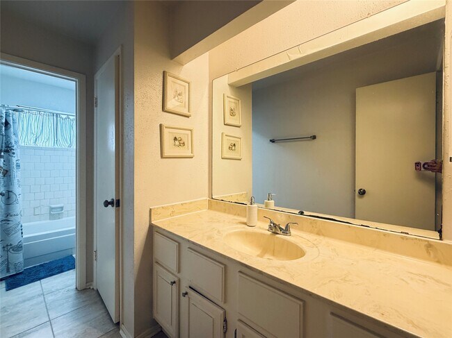 Building Photo - 22319 Merrymount Dr