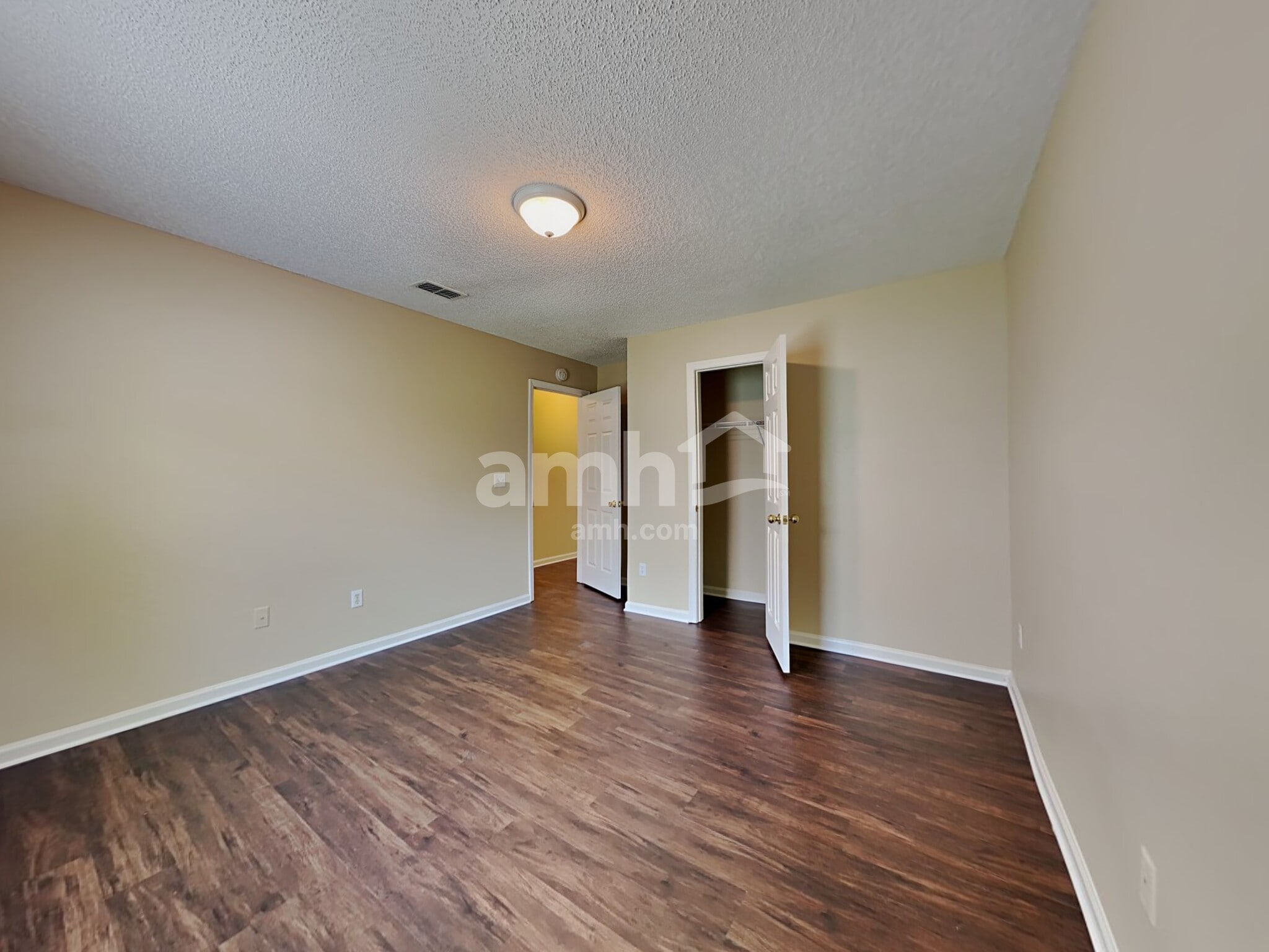 Building Photo - 357 Maplewood Dr