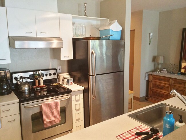 Building Photo - 1bd/1ba Seattle Condo