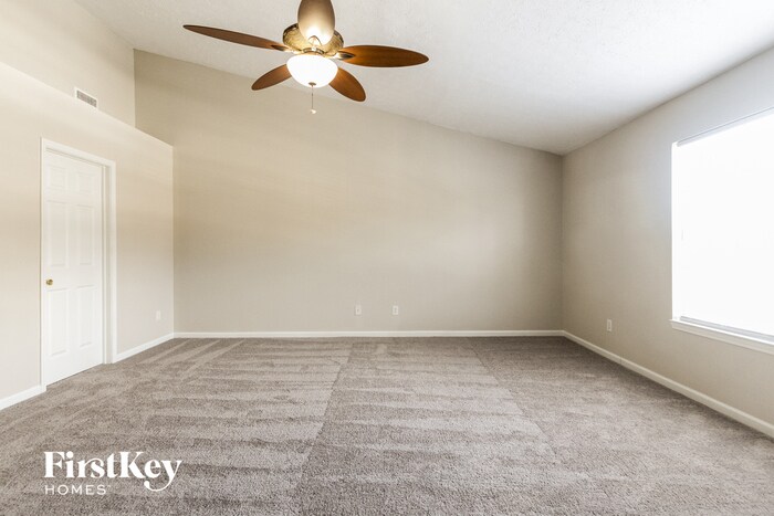 Building Photo - 8588 N Springview Dr