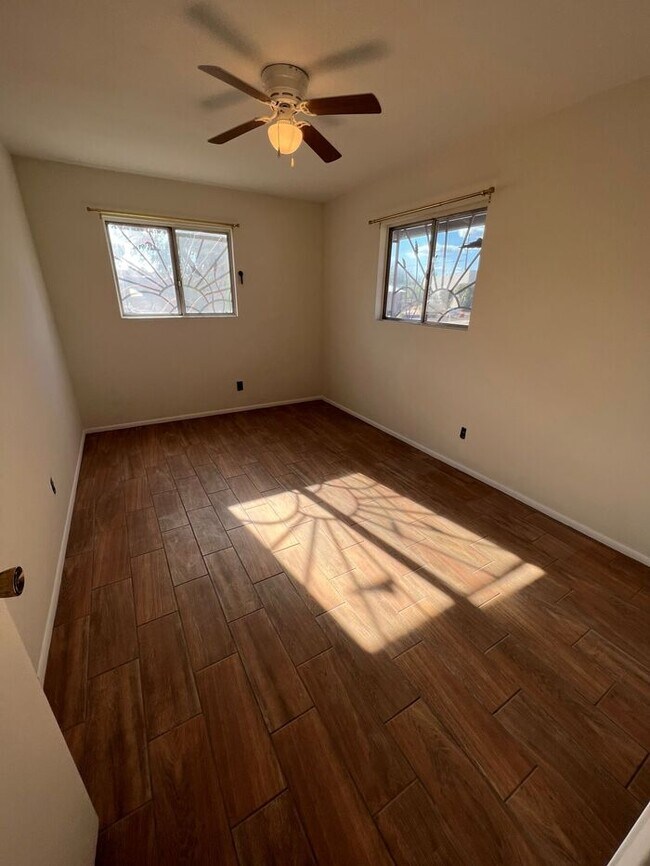 Building Photo - HOUSE FORE RENT