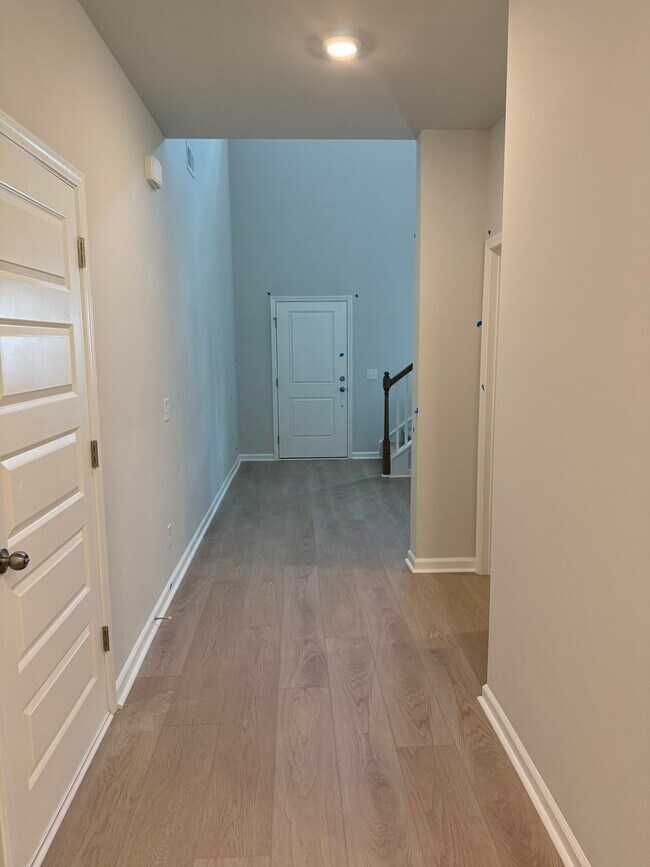 Building Photo - 119 Barefoot Dr