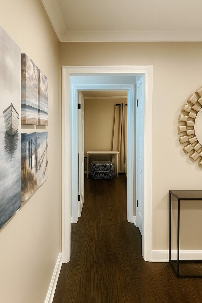 Building Photo - 9127 Central Ave