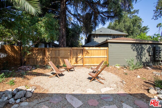 Building Photo - 4949 Sycamore Terrace