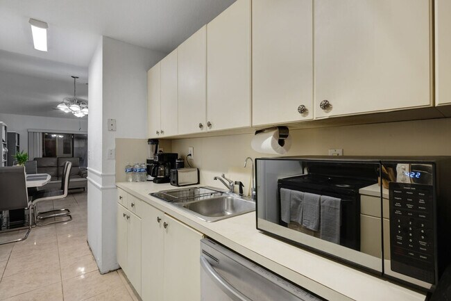 Building Photo - 5310 SW 138th Pl