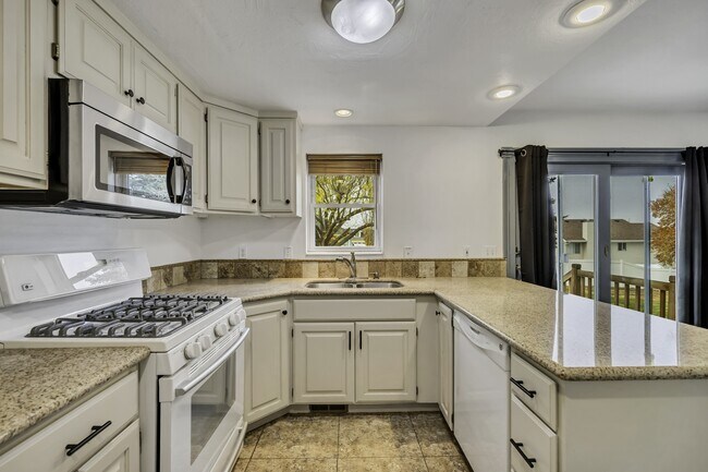 Building Photo - 778 S 410 E