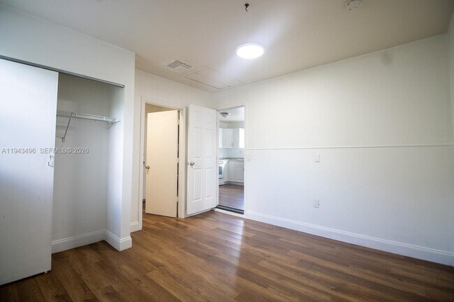 Building Photo - 8690 Sunset Dr