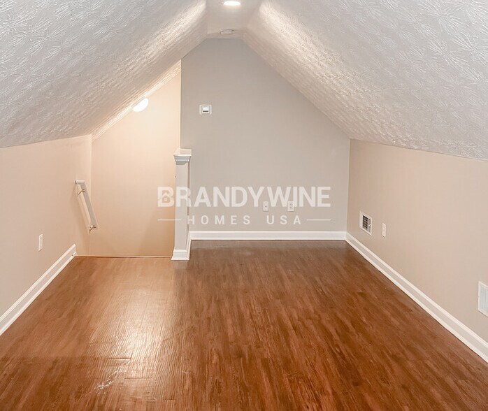 Building Photo - 155 Jennifer Ln