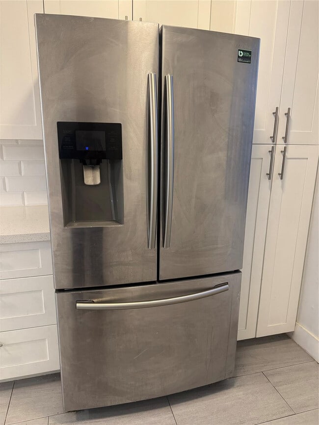 Building Photo - 9055 Wiles Rd