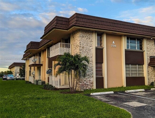 Primary Photo - 7711 SW 56th St