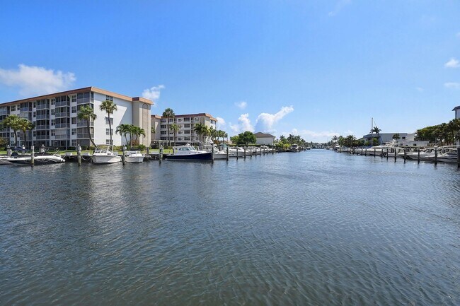 Building Photo - 2717 Florida Blvd