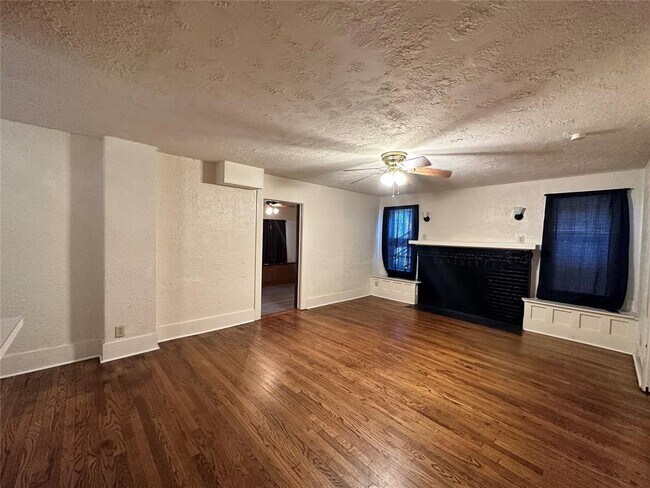 Building Photo - 731 Deans Row Ave