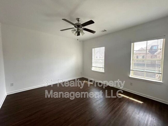 Building Photo - 1134 Alpine Dr