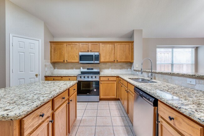 Building Photo - 1117 Red Hawk Dr